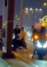 Beylikd&uuml;z&uuml;'nde D-100'de Kavga Paniği: Magandalar Kamerada!