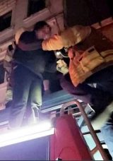 Binanın Bodrum Katında Elektrik Tesisatından &Ccedil;ıkan Yangında 4 Kişi Mahsur Kaldı