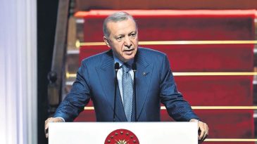 Birlikte Destan Yazıyoruz