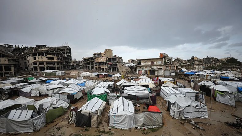 BM: 'Gazze&rsquo;de Aileler Sel Tehlikesi Altında'