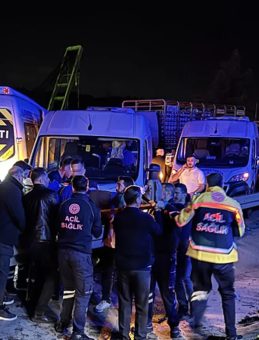 Bursa'da Zincirleme Trafik Kazası: 1 Kişi Hayatını Kaybetti, 13 Yaralı!