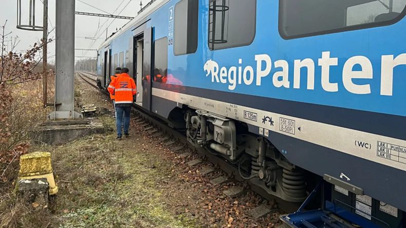 Çekya’da Şok Edici Kaza: İki Yolcu Treni Çarpıştı