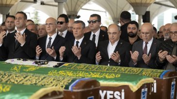 CHP Genel Başkanı &Ouml;zel, 27. D&ouml;nem Milletvekili Aydoğan'ın annesinin cenaze t&ouml;renine katıldı
