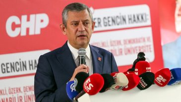 CHP Genel Başkanı &Ouml;zg&uuml;r &Ouml;zel, Ferdi Zeyrek Yaşam Merkezi'nin A&ccedil;ılışında &Ouml;nemli Mesajlar Verdi