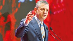 CHP'de Kurultay Hazırlıkları Başladı… &Ouml;zg&uuml;r &Ouml;zel'den 'Anahtar Liste' &Ccedil;alışmaları