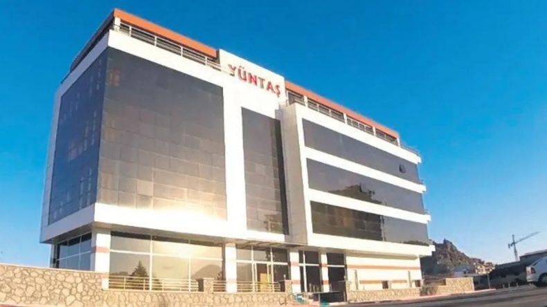 CHP'nin Çaycısının Maaşı Belediye Şirketinden Ödeniyor