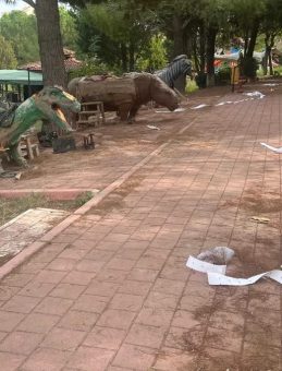 CHP’li Belediyenin Açılışını Yaptığı Park Tehlike Aracına Dönüştü: "Milletin Paraları Böyle Mi Israf Ediliyor?"