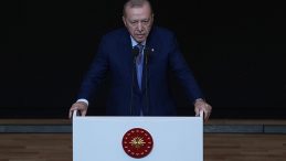 Cumhurbaşkanı Erdoğan: Milli değerlerimizi örseletmeyiz