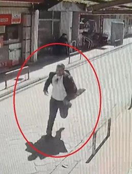 Daha önce ablasını kaçıran kuzenini çıkan tartışmada katletmişti: Baba ve oğul hakim karşısına çıktı!