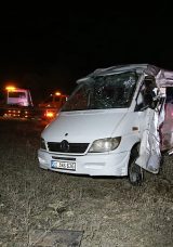 Denizli'de Feci Kaza! Minib&uuml;s Yolcu Otob&uuml;s&uuml; ile &Ccedil;arpıştı: &Ouml;l&uuml; ve Yaralılar Var
