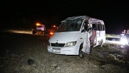 Denizli'de Feci Kaza! Minib&uuml;s Yolcu Otob&uuml;s&uuml; ile &Ccedil;arpıştı: &Ouml;l&uuml; ve Yaralılar Var