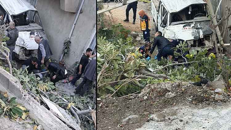 Denizli'de Kamyonet Evin Bahçesine Uçtu; 1 Ölü, 3 Yaralı