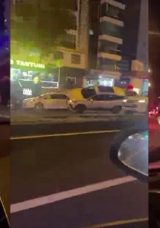 Diyarbakır'da İlgin&ccedil; Kaza: Ara&ccedil; Diğerinin Tepesine &Ccedil;ıktı!
