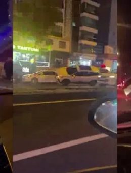 Diyarbakır'da İlginç Kaza: Araç Diğerinin Tepesine Çıktı!