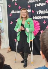 Doğuştan Kalça Çıkığı ile Doğan Hilal Hoca, Azmiyle Okul Müdürü Oldu!