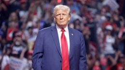 Donald Trump&rsquo;tan Hava Trafik Kontrol&ouml;rlerine &Ccedil;ağrı: Sicilinize Olumsuz Olarak Ge&ccedil;ecektir