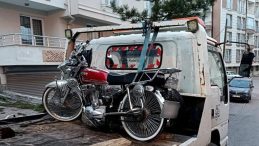 Drift Yapan Motosiklet Trafikte Ceza Aldı