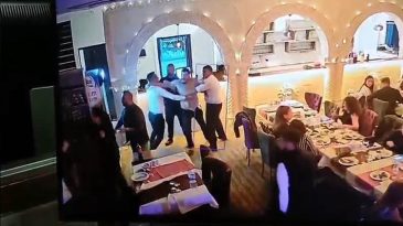 Eğlence Mekanında Garsonla Tartışıp Ateş A&ccedil;tılar!