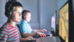 Ekran Kuşağına D&uuml;ş&uuml;nce Eğitimi