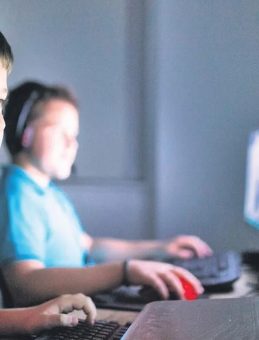 Ekran Kuşağına Düşünce Eğitimi