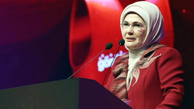 Emine Erdoğan, B&uuml;y&uuml;yen Avrupa 2025 Uluslararası Zirvesine video mesaj g&ouml;nderdi