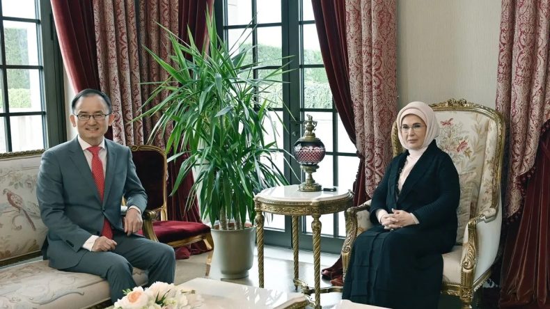 Emine Erdoğan, &Ccedil;in'in Ankara B&uuml;y&uuml;kel&ccedil;isi ile bir araya geldi