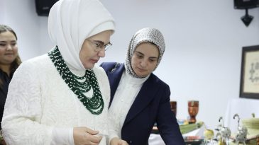 Emine Erdoğan, G&uuml;ney Afrika'da Yunus Emre Enstit&uuml;s&uuml;&rsquo;n&uuml; Ziyaret Etti