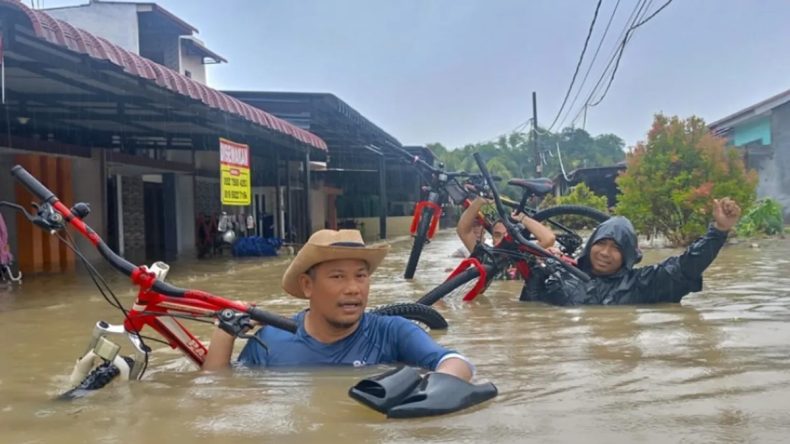 Endonezya&rsquo;da Bilan&ccedil;o Ağırlaşıyor: Sel ve Toprak Kaymalarında Can Kaybı 49&rsquo;a Y&uuml;kseldi