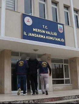 Erdemli'de MİT Görevlisi Gibi Davranan 3 Dolandırıcı Tutuklandı