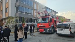 Erzincan'da 3 Katlı Binanın Bodrumunda Yangın