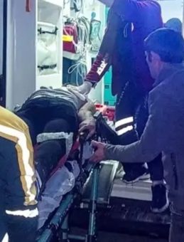 Erzurum'da Kız Kaçırma Kavgası Kanlı Bitti: Baba ve Oğlu Yaralandı!