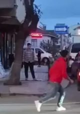 Eski Eşine Saldırı, Erkek Arkadaşına Bı&ccedil;aklı Saldırı: 11 G&ouml;zaltı