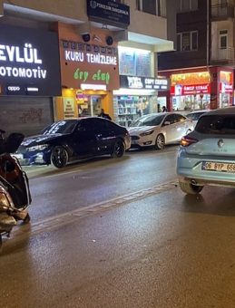 Eskişehir'de motosikletli önce yayaya, sonra otomobile çarptı: 69 yaşındaki adam kafa travması geçirdi!