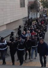 Eskişehir&rsquo;de KOM Operasyonu: Silahlı &Ouml;rg&uuml;t Lideri ve 31 Ş&uuml;pheli İfadeye &Ccedil;ağrıldı