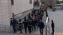 Eskişehir&rsquo;de KOM Operasyonu: Silahlı &Ouml;rg&uuml;t Lideri ve 31 Ş&uuml;pheli İfadeye &Ccedil;ağrıldı