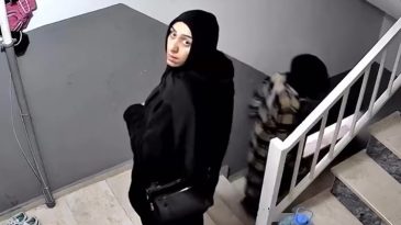 Ev sahibi kameradan seslendi! Neye uğradıklarını şaşırdılar, apar topar ka&ccedil;tılar