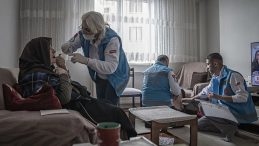 Evde Diş Hizmeti ile Yaşlıların Yüzü Gülüyor