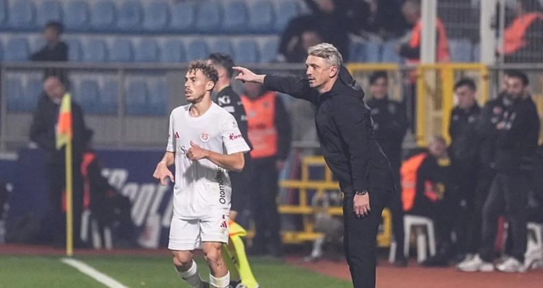 Eyüpspor Teknik Direktörü Orhan Ak: "Maalesef son vuruşları yapamadık"