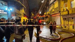 Fatih'te 3 Katlı Binada Korkutan Yangın: Daire Kullanılamaz Hale Geldi!