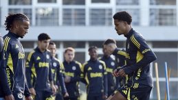 Fenerbahçe, Beşiktaş Derbisi İçin Kampa Girdi