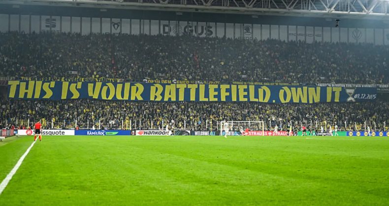 Fenerbah&ccedil;e Taraftarından Galatasaray Derbisi İ&ccedil;in &Ouml;zel Pankart!
