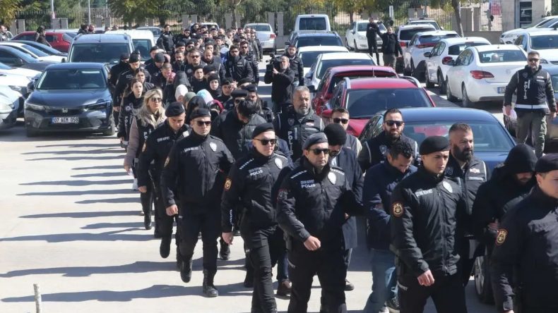 FET&Ouml; Mensuplarının &Ccedil;alıştırıldığı Ortaya &Ccedil;ıktı