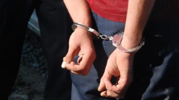 FET&Ouml; Ş&uuml;phelileri Denizde Yakalandı