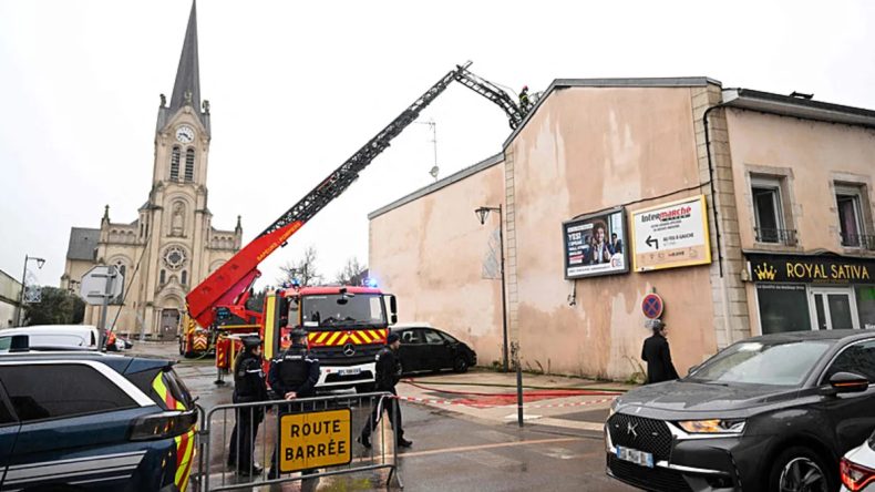 Fransa&rsquo;da &Uuml;&ccedil; Katlı Bina Yangını: 5 Kişi Hayatını Kaybetti