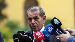 Galatasaray Başkanı Dursun Özbek: Ajax maçı önemli bir eşik