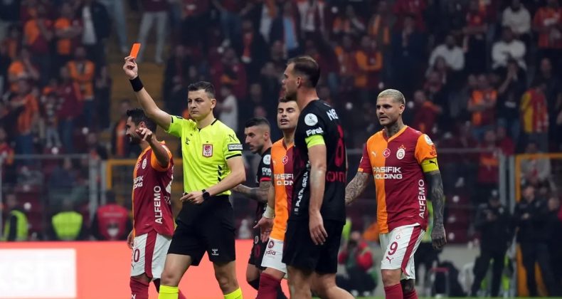 Galatasaray'dan Dikkat Çeken VAR Tepkisi! Kırmızı Kart ve Penaltı Olayı…