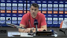 Gaziantep FK Teknik Direktörü Burak Yılmaz: "Bir puanla ayrılmamız çok değerliydi"