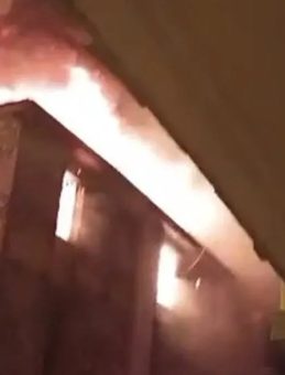 Gaziantep'te 4 Katlı Bina Alev Alev Yandı