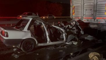 Gaziantep'te Feci Kaza: Otomobil Kamyona Arkadan &Ccedil;arptı, 3 Kişi Hayatını Kaybetti