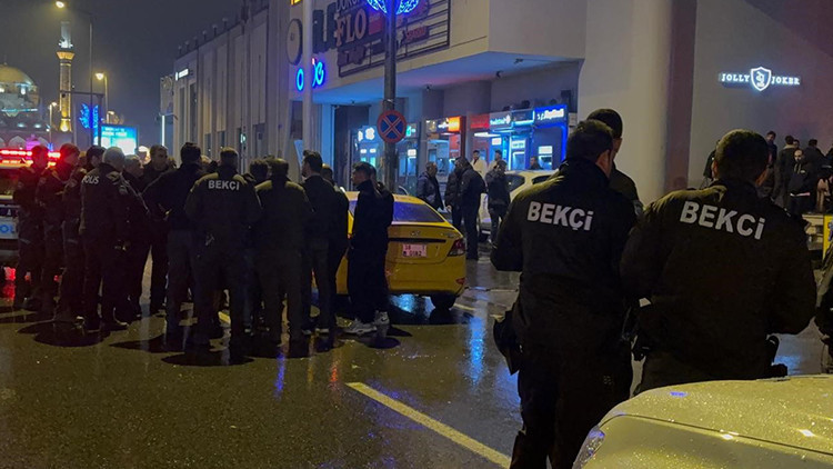 Gece Kulübünde Müşteriler ve Çalışanlar Arasında Kavga